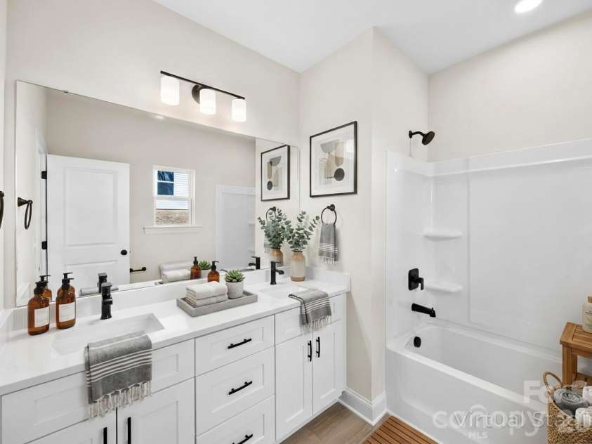 400 Brice Street, Kings Mountain, NC 28086.  MLS# CAR4345785, YatesRealty ID 6440. 