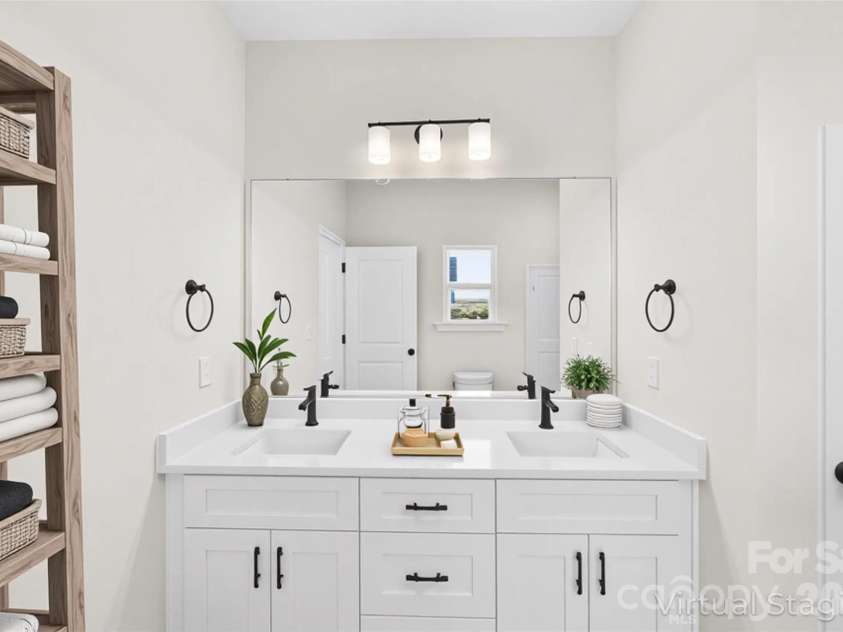 400 Brice Street, Kings Mountain, NC 28086.  MLS# CAR4345785, YatesRealty ID 6440. 