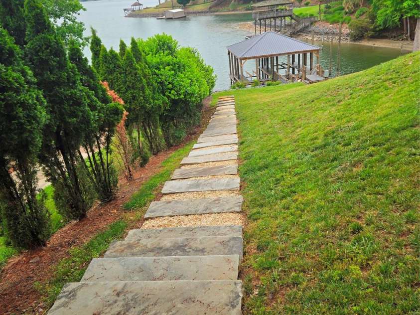 18304 Rosapenny Road, Charlotte, NC 28278.  MLS# CAR4329867, YatesRealty ID 6443. 