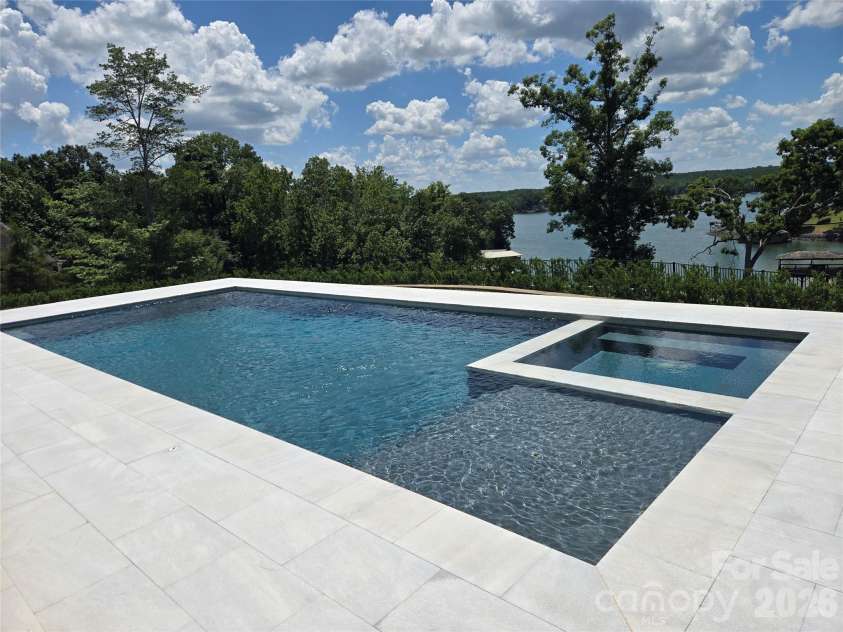 18304 Rosapenny Road, Charlotte, NC 28278.  MLS# CAR4329867, YatesRealty ID 6443. 