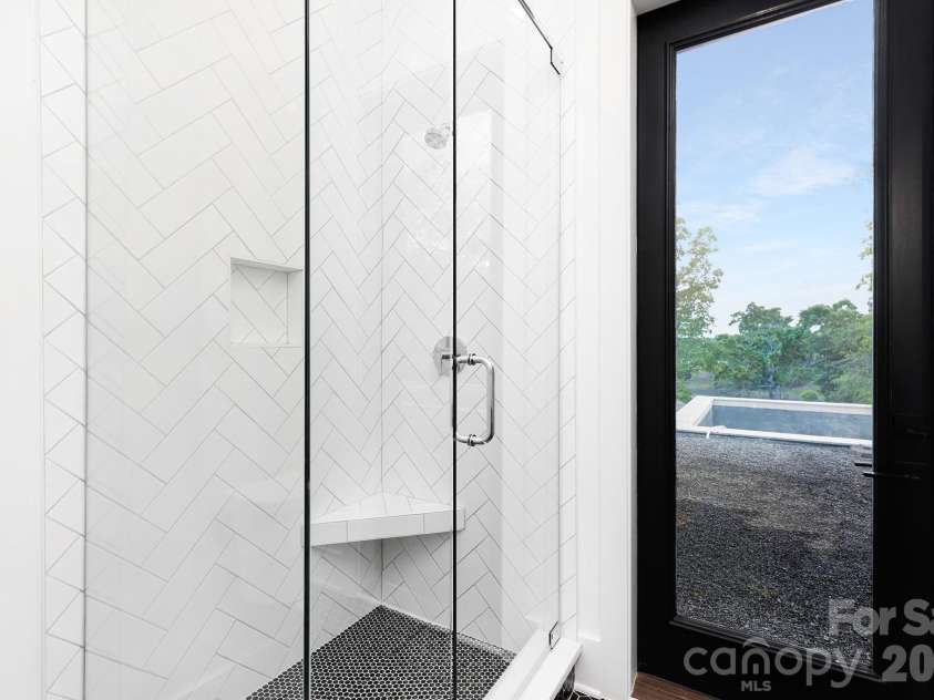 18304 Rosapenny Road, Charlotte, NC 28278.  MLS# CAR4329867, YatesRealty ID 6443. Pool bath