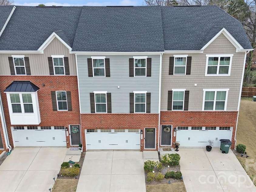 2625 Grantham Place Drive, Fort Mill, SC 29715.  MLS# CAR4353500, YatesRealty ID 6444. 