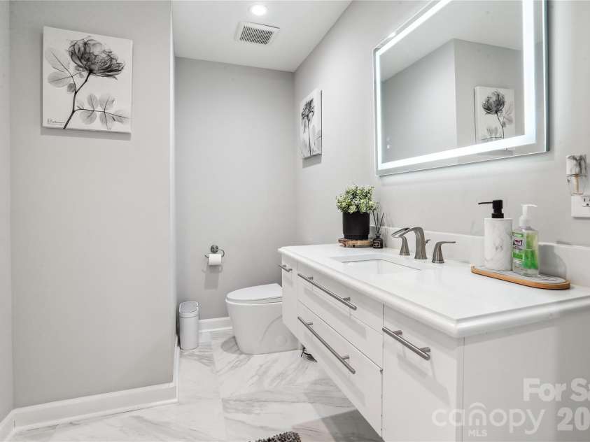 8104 Stem Court, Charlotte, NC 28227.  MLS# CAR4359694, YatesRealty ID 6449. 