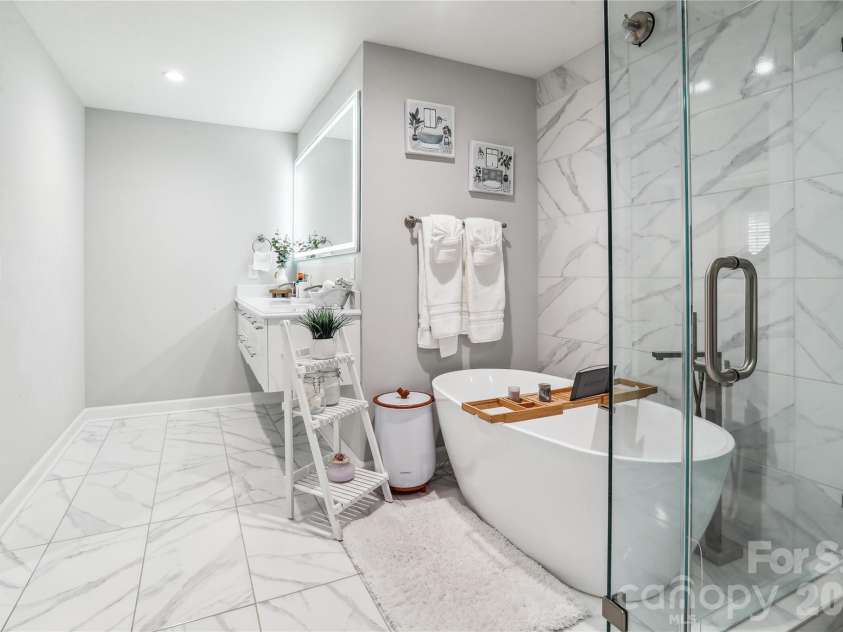 8104 Stem Court, Charlotte, NC 28227.  MLS# CAR4359694, YatesRealty ID 6449. 