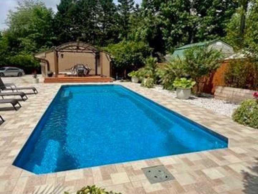 8104 Stem Court, Charlotte, NC 28227.  MLS# CAR4359694, YatesRealty ID 6449. 