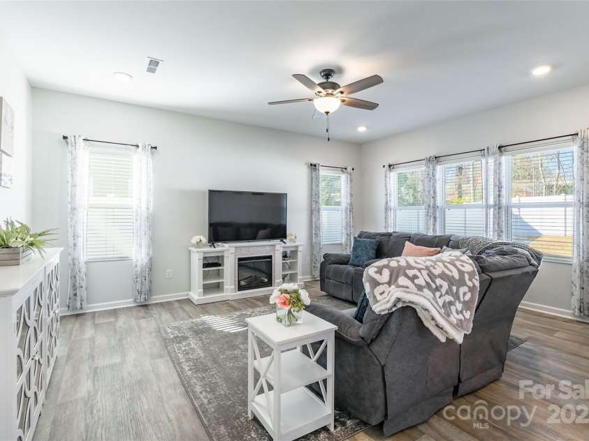 116 Mercer Street, Mooresville, NC 28115.  MLS# CAR4214261, YatesRealty ID 645. 