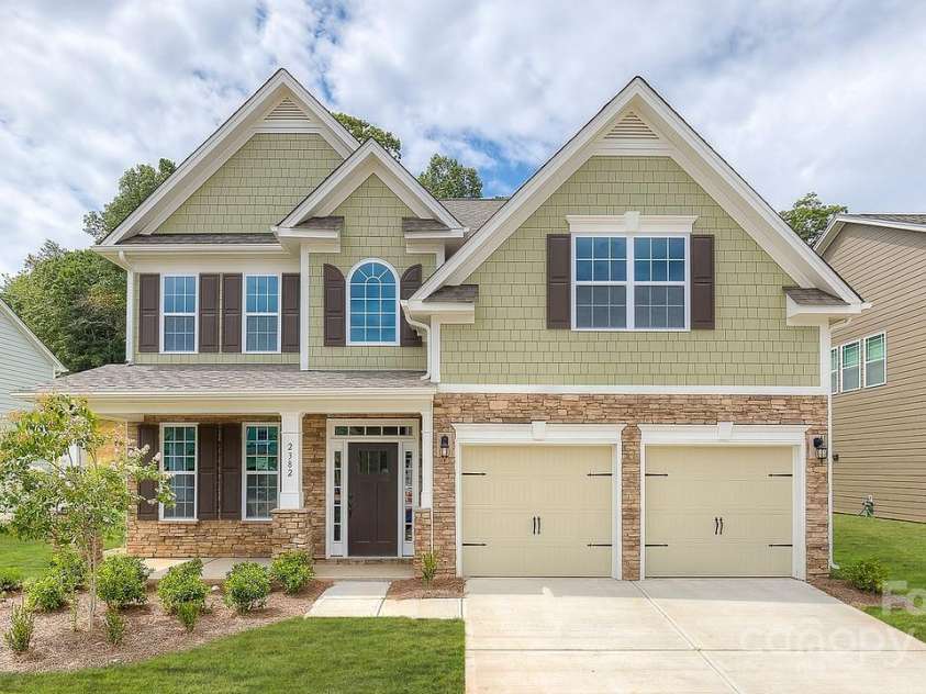 7016 Butternut Oak Terrace, Huntersville, NC 28214.  MLS# CAR4240587, YatesRealty ID 6450. 