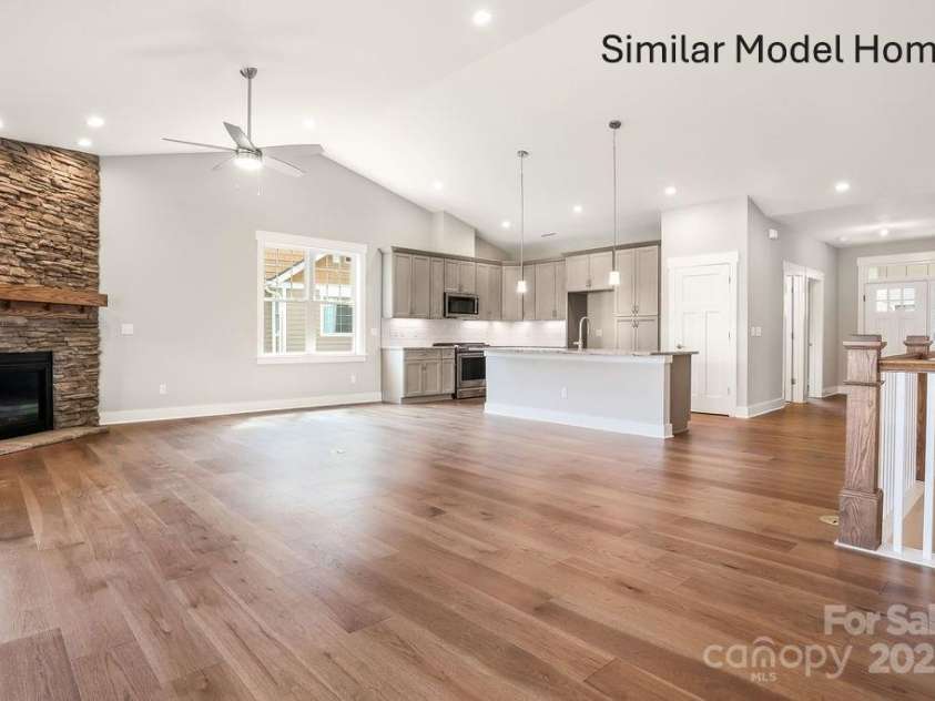 95 Creekside View Drive, Asheville, NC 28804.  MLS# CAR4322333, YatesRealty ID 6450. 