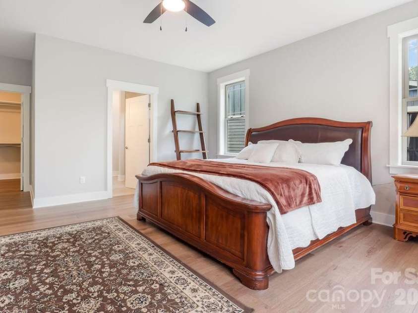 19 Craftsman Overlook Ridge, Arden, NC 28704.  MLS# CAR4342379, YatesRealty ID 6451. Ensuite bathroom and walk-in closet primary suite