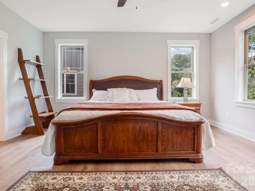 19 Craftsman Overlook Ridge, Arden, NC 28704.  MLS# CAR4342379, YatesRealty ID 6451. King sized bed fits easily in primary suite