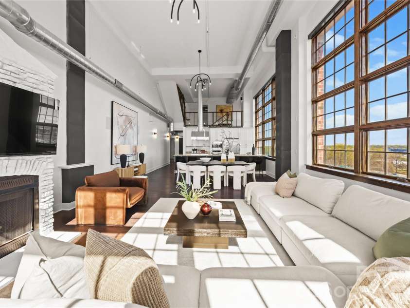 715 Graham Street, Charlotte, NC 28202.  MLS# CAR4352163, YatesRealty ID 6452. 