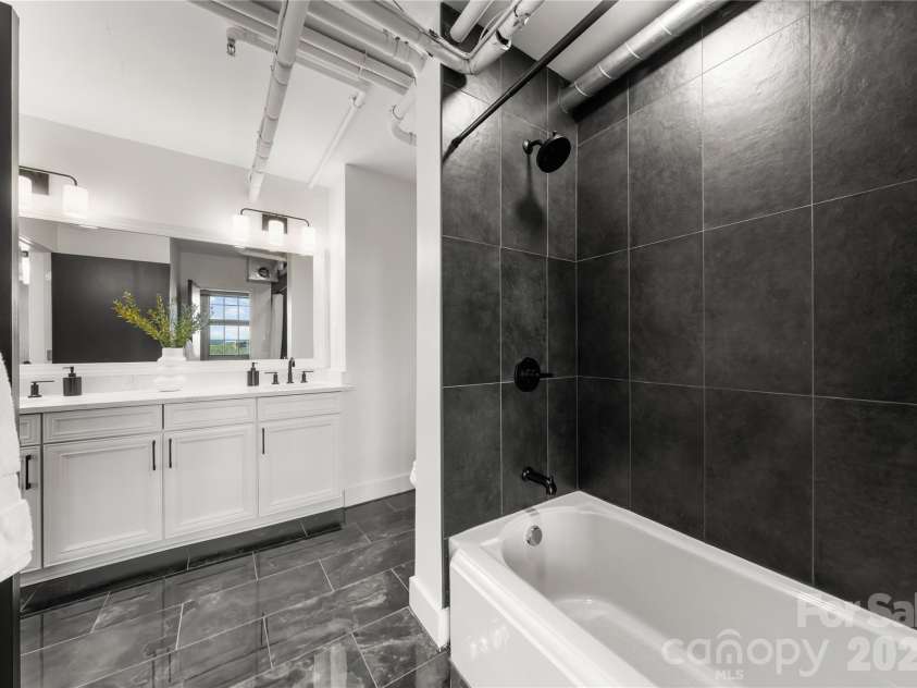 715 Graham Street, Charlotte, NC 28202.  MLS# CAR4352163, YatesRealty ID 6452. 