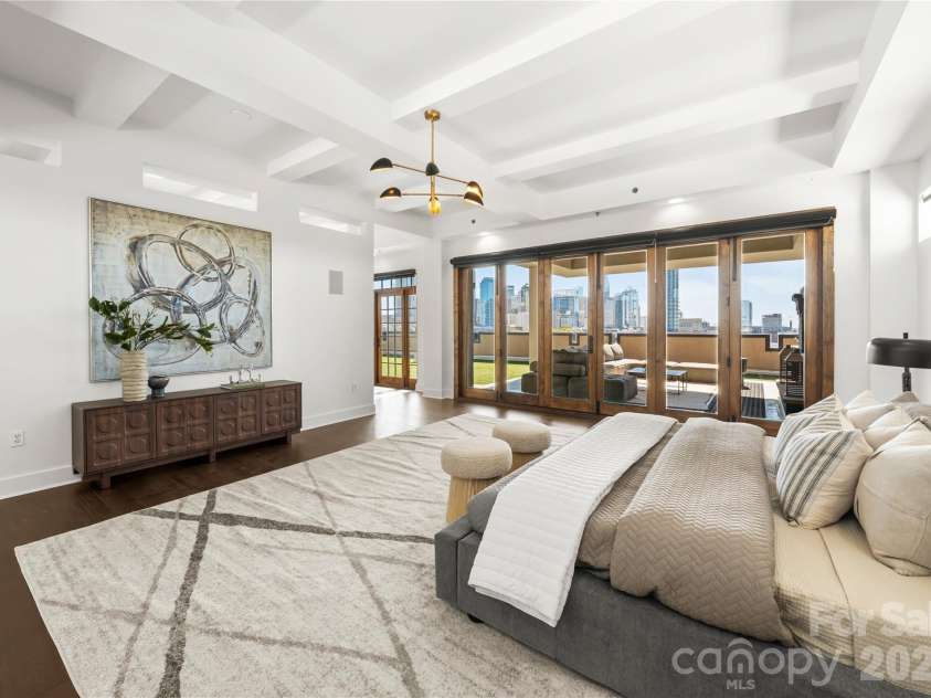 715 Graham Street, Charlotte, NC 28202.  MLS# CAR4352163, YatesRealty ID 6452. 