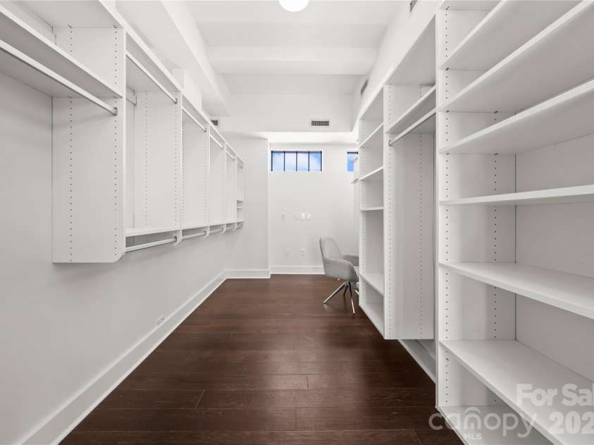 715 Graham Street, Charlotte, NC 28202.  MLS# CAR4352163, YatesRealty ID 6452. 