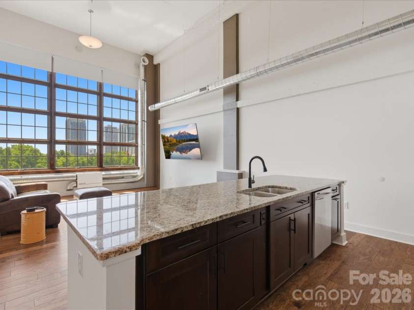 715 Graham Street, Charlotte, NC 28202.  MLS# CAR4383984, YatesRealty ID 6452. 