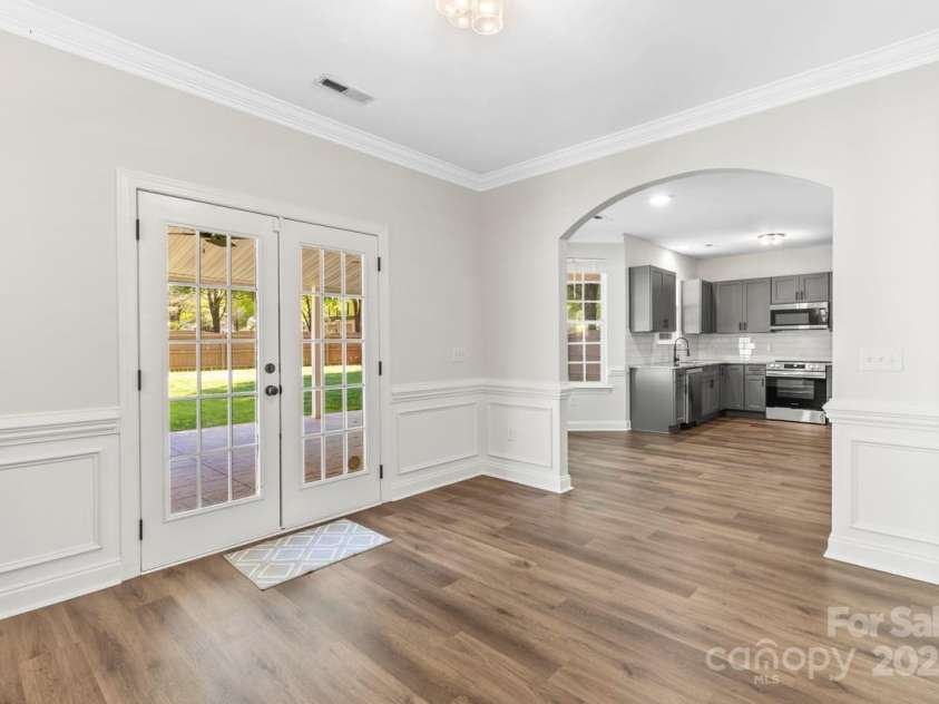 13206 Meadowmere Road, Huntersville, NC 28078.  MLS# CAR4245792, YatesRealty ID 6454. Crown, chair rail and picture frame molding