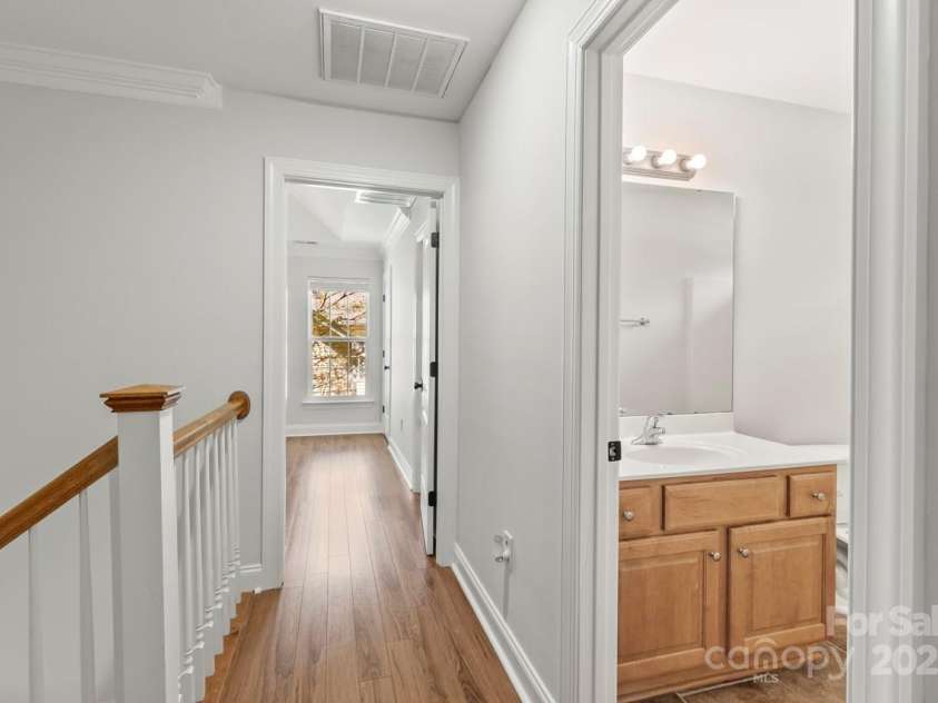 13206 Meadowmere Road, Huntersville, NC 28078.  MLS# CAR4245792, YatesRealty ID 6454. Upper level landing with location of 2nd full bath