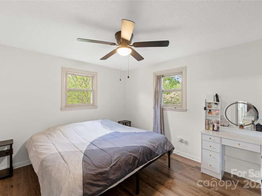 173 8th Avenue, Conover, NC 28613.  MLS# CAR4246889, YatesRealty ID 6455. 