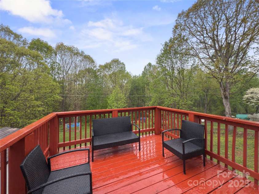 173 8th Avenue, Conover, NC 28613.  MLS# CAR4246889, YatesRealty ID 6455. 