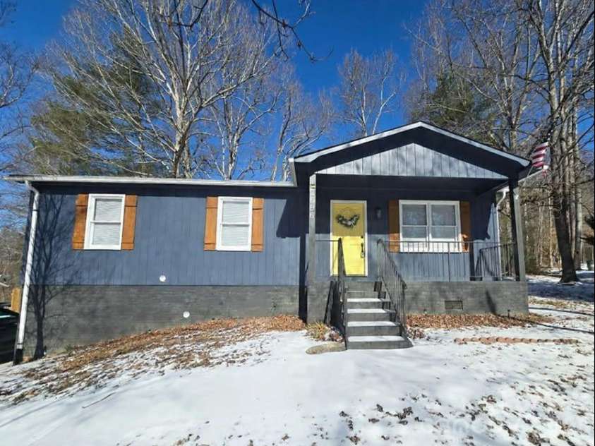 2696 Tablerock Road, Lenoir, NC 28645.  MLS# CAR4321381, YatesRealty ID 6456. 