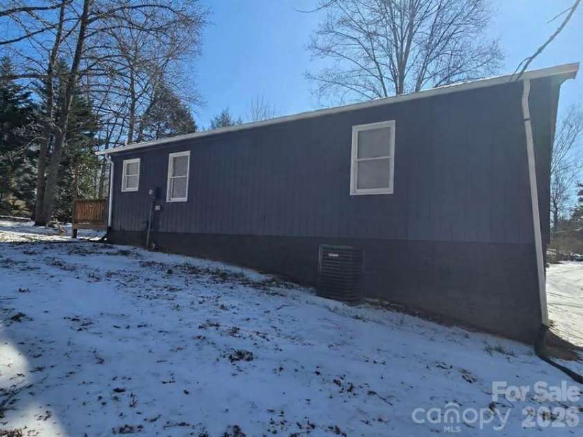 2696 Tablerock Road, Lenoir, NC 28645.  MLS# CAR4321381, YatesRealty ID 6456. 