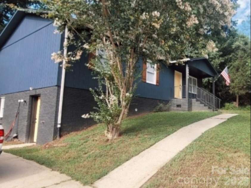 2696 Tablerock Road, Lenoir, NC 28645.  MLS# CAR4321381, YatesRealty ID 6456. 