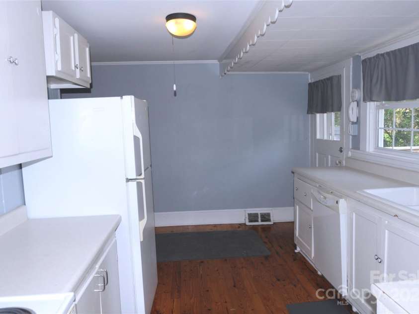 510 5th Street, Spencer, NC 28159.  MLS# CAR4271364, YatesRealty ID 6457. 