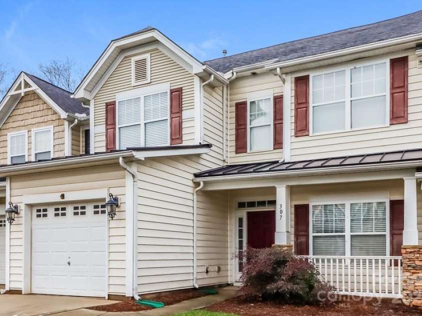 307 Rose Garden Court, Rock Hill, SC 29732.  MLS# CAR4226643, YatesRealty ID 6458. 