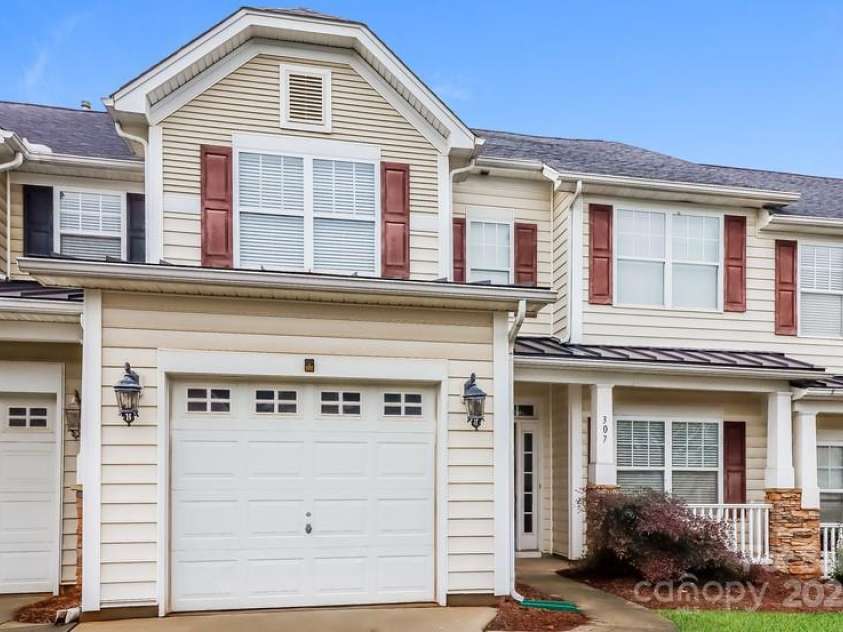 307 Rose Garden Court, Rock Hill, SC 29732.  MLS# CAR4226643, YatesRealty ID 6458. 