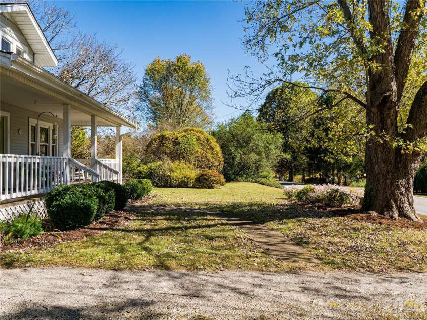 352 Justice Ridge Road, Candler, NC 28715.  MLS# CAR4357207, YatesRealty ID 6458. 