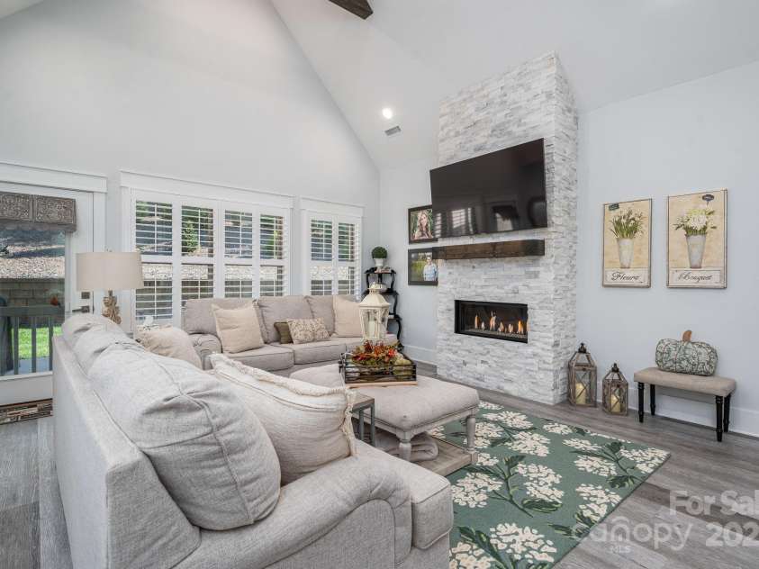 4290 Holly Circle, Conover, NC 28613.  MLS# CAR4321676, YatesRealty ID 6459. Beautiful Gas Fireplace