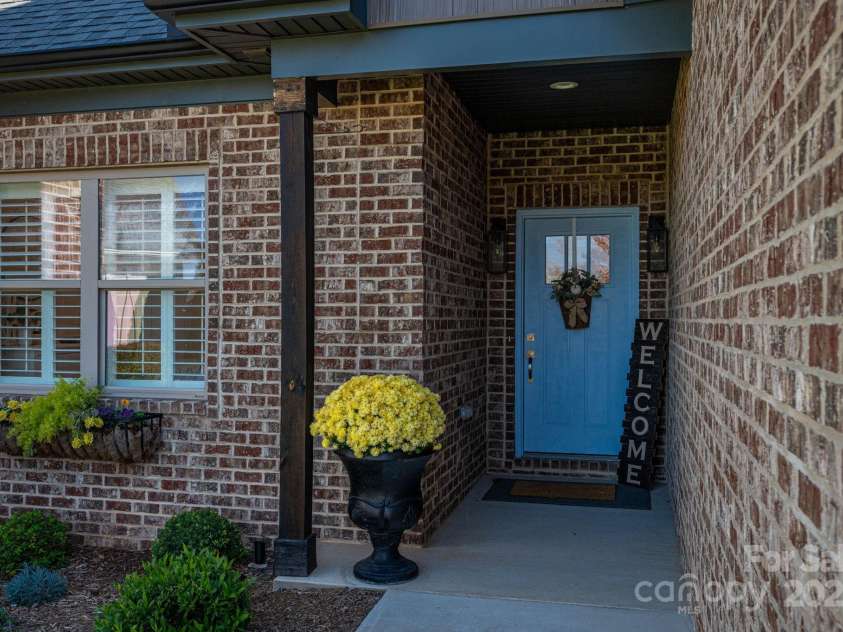 4290 Holly Circle, Conover, NC 28613.  MLS# CAR4321676, YatesRealty ID 6459. Built in 2022