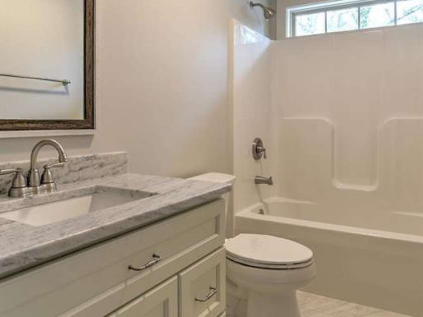 129 Aurora Drive, Asheville, NC 28805.  MLS# CAR4296445, YatesRealty ID 646. 