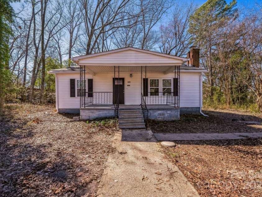 1229 Jenkins Street, Rock Hill, SC 29732.  MLS# CAR4222892, YatesRealty ID 6460. 