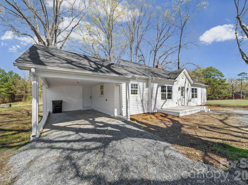 3416 Old Charlotte Hwy Highway, Monroe, NC 28110.  MLS# CAR4359735, YatesRealty ID 6460. 