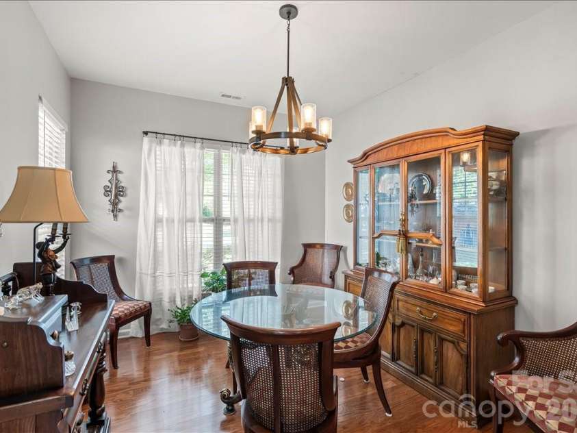 1024 Kensrowe Lane, Matthews, NC 28104.  MLS# CAR4362302, YatesRealty ID 6461. 