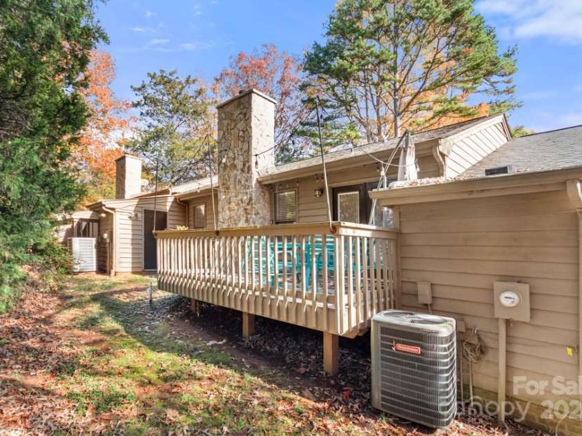 924 Cranberry Circle, Fort Mill, SC 29715.  MLS# CAR4203869, YatesRealty ID 6461. 