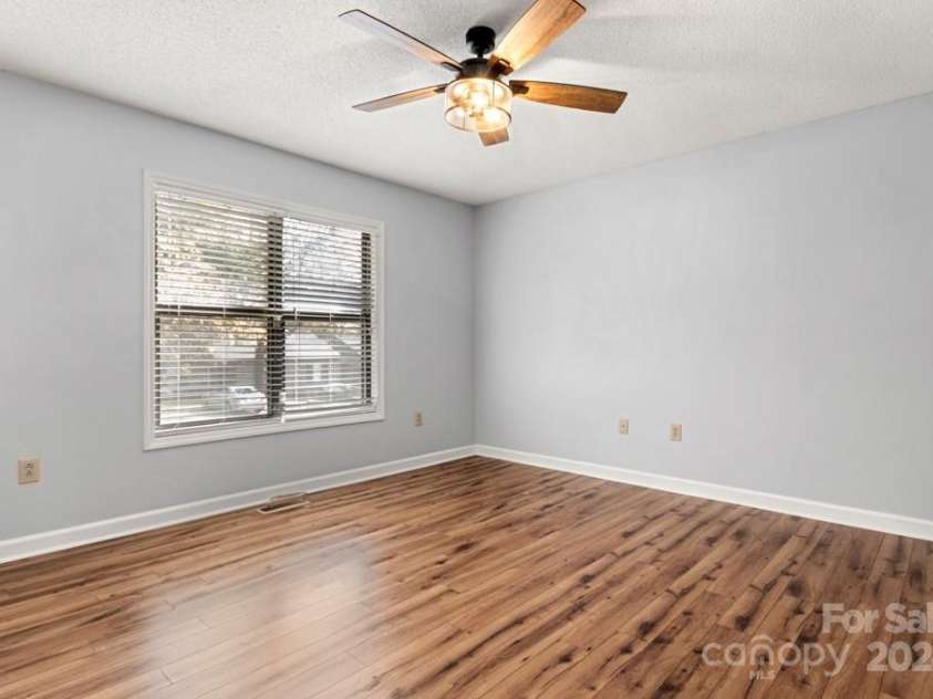 924 Cranberry Circle, Fort Mill, SC 29715.  MLS# CAR4203869, YatesRealty ID 6461. 