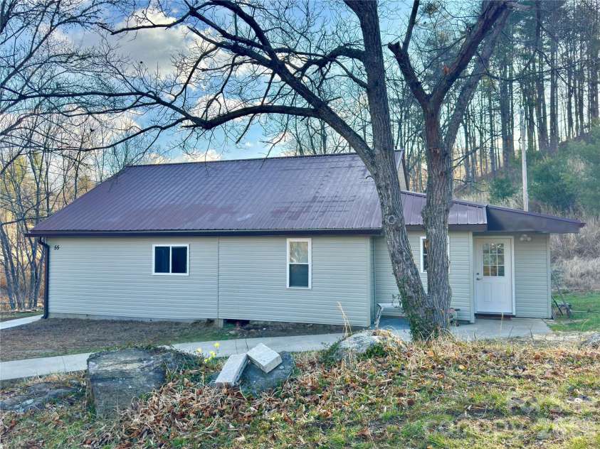 55 Summit View Drive, Marshall, NC 28753.  MLS# CAR4323108, YatesRealty ID 6462. 