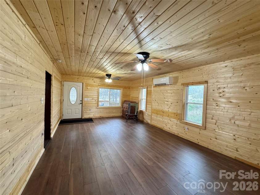 55 Summit View Drive, Marshall, NC 28753.  MLS# CAR4323108, YatesRealty ID 6462. 