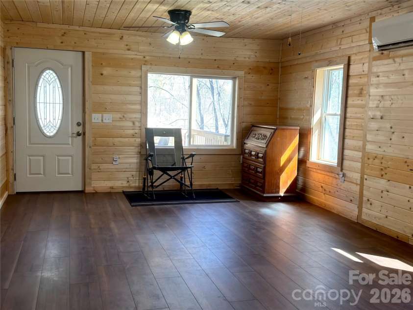 55 Summit View Drive, Marshall, NC 28753.  MLS# CAR4323108, YatesRealty ID 6462. 