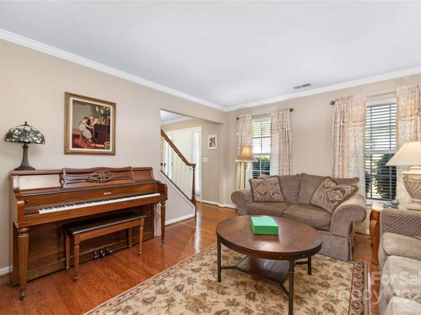 135 Easy Street, Mooresville, NC 28117.  MLS# CAR4181660, YatesRealty ID 6464. Living Room