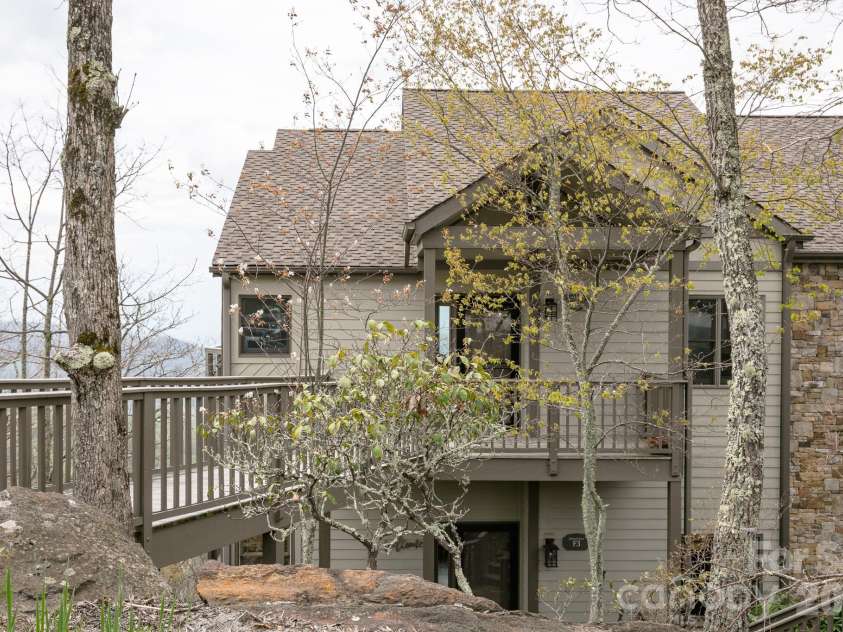 140 Slickrock Road, Burnsville, NC 28714.  MLS# CAR4255656, YatesRealty ID 6465. 