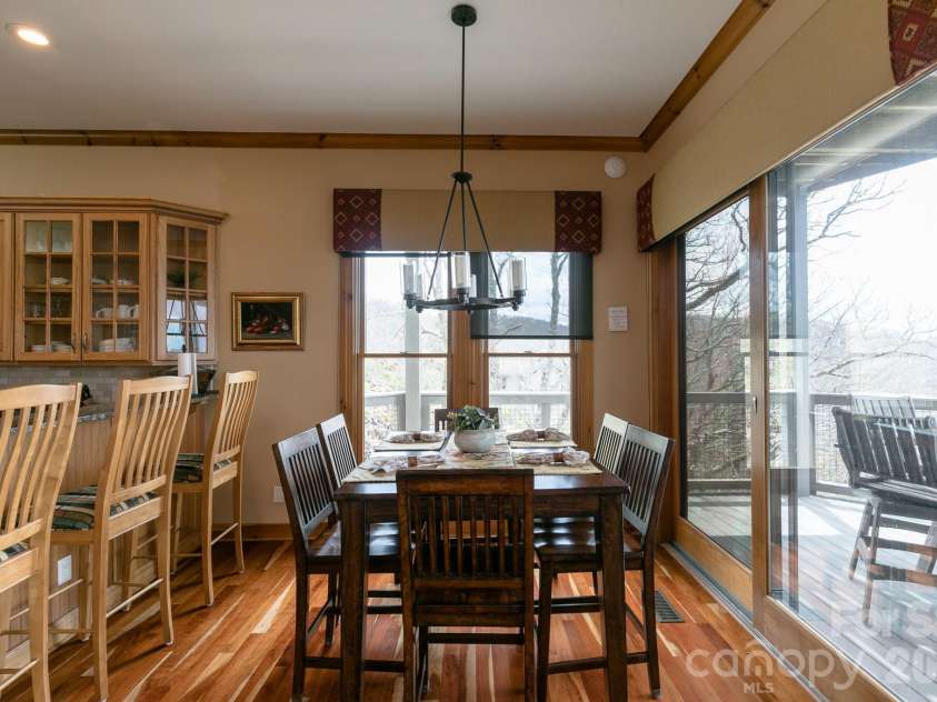 140 Slickrock Road, Burnsville, NC 28714.  MLS# CAR4255656, YatesRealty ID 6465. 