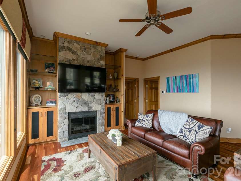 140 Slickrock Road, Burnsville, NC 28714.  MLS# CAR4255656, YatesRealty ID 6465. 
