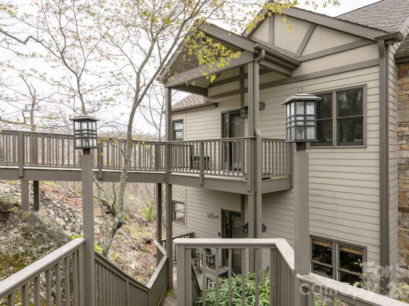 140 Slickrock Road, Burnsville, NC 28714.  MLS# CAR4255656, YatesRealty ID 6465. 