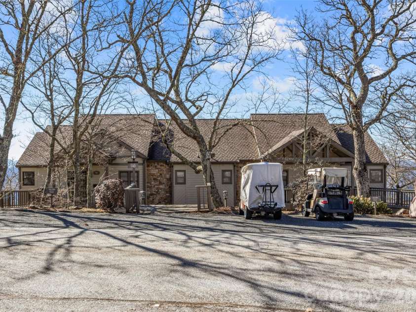 140 Slickrock Road, Burnsville, NC 28714.  MLS# CAR4255656, YatesRealty ID 6465. 