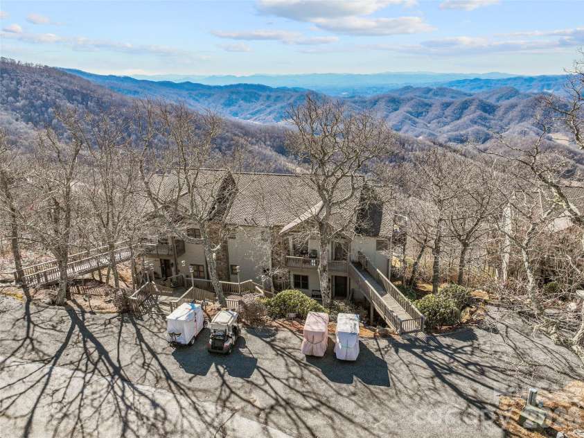 140 Slickrock Road, Burnsville, NC 28714.  MLS# CAR4255656, YatesRealty ID 6465. 