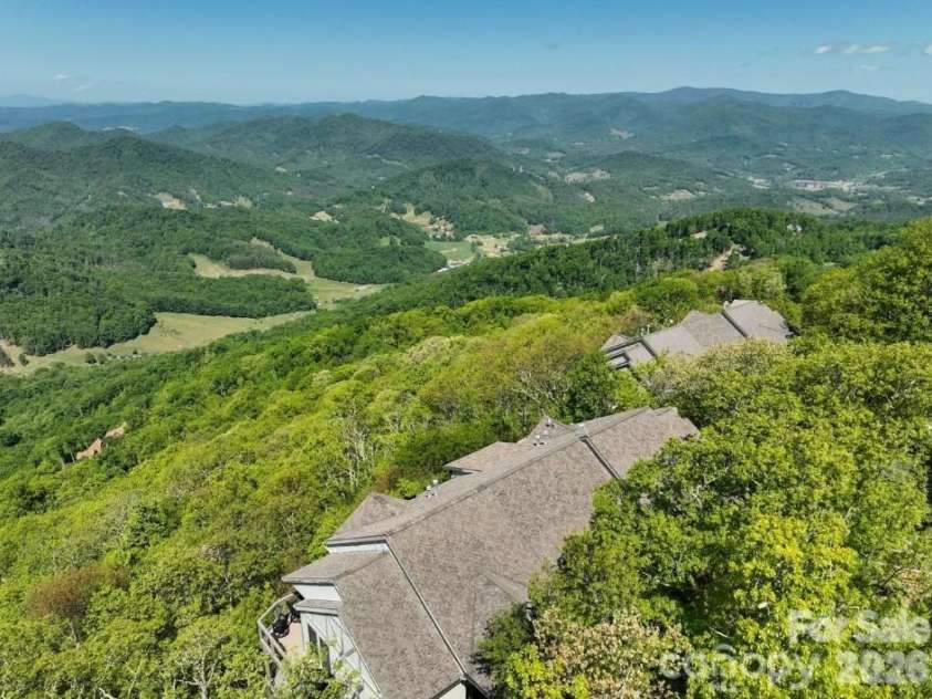 140 Slickrock Road, Burnsville, NC 28714.  MLS# CAR4255656, YatesRealty ID 6465. 