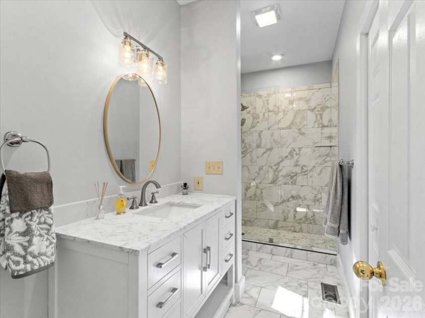 140 Slickrock Road, Burnsville, NC 28714.  MLS# CAR4369960, YatesRealty ID 6465. NEW VANITY; COMPLETELY REMODELED